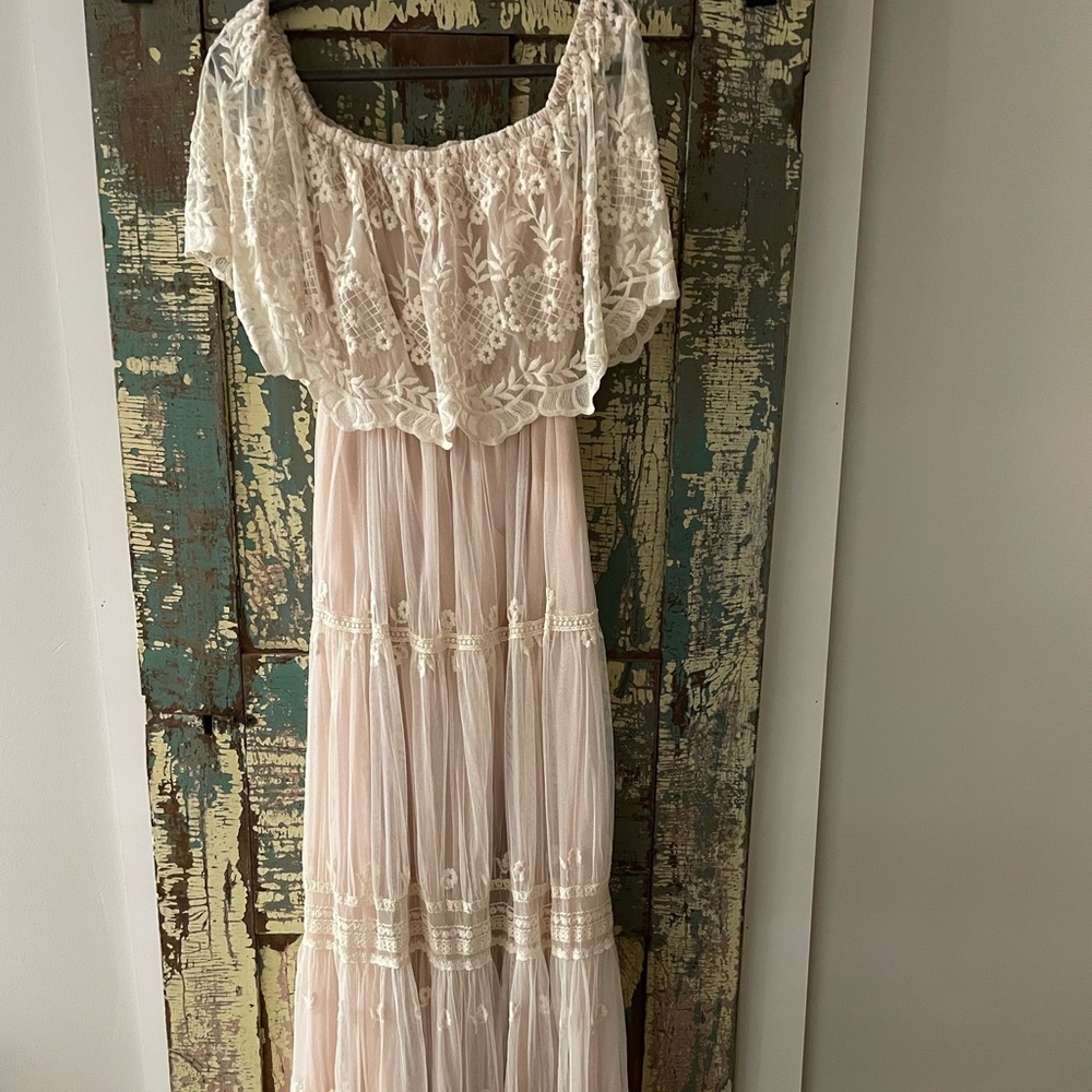 Vici Cream Lace Maxi Dress